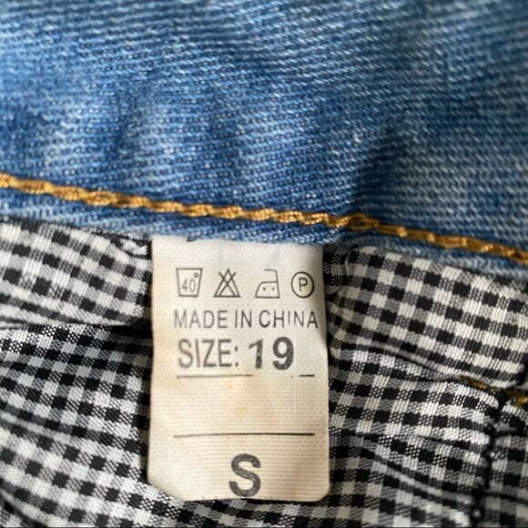 High Waist Light Wash Jean Shorts, Size S - Picture 4 of 5